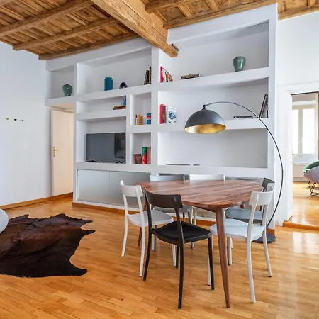 Eclectica Living By Navona Square Apartment *
