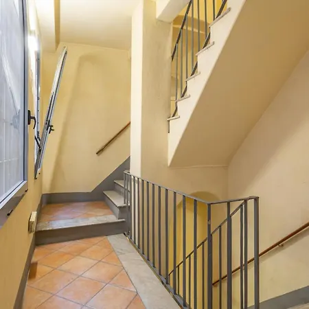 아파트 Eclectica Living By Navona Square *