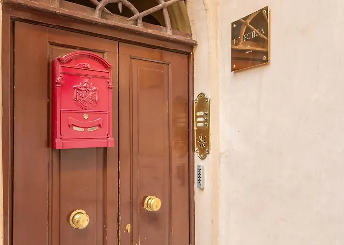 Eclectica Living By Navona Square